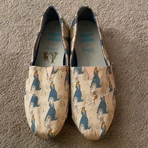 Disney sleeping Beauty TOMs Alpargata size 10
